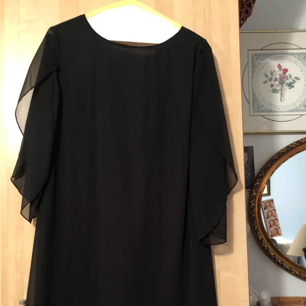 3/4 sleeve cocktail dress